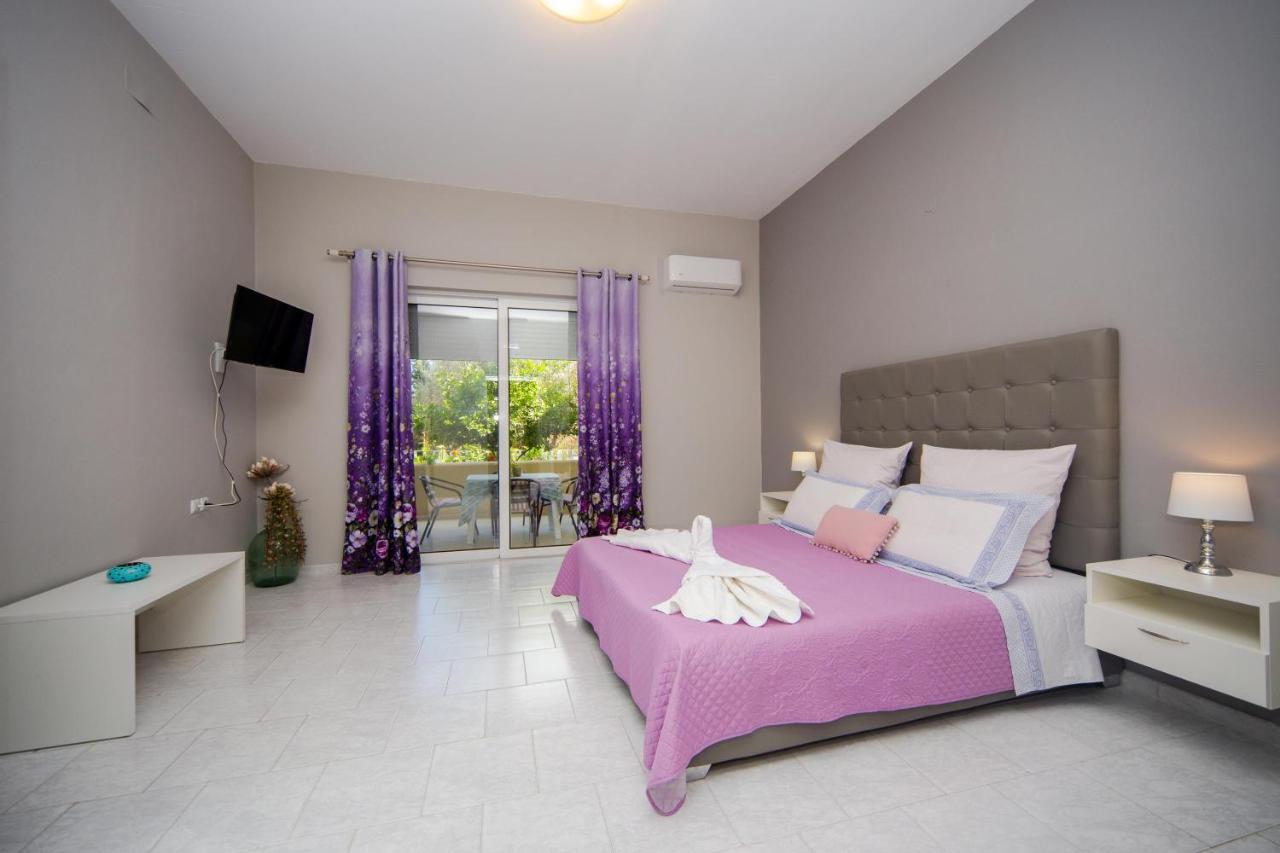 Sunset Apartments อาร์คานเยโลส ภายนอก รูปภาพ
