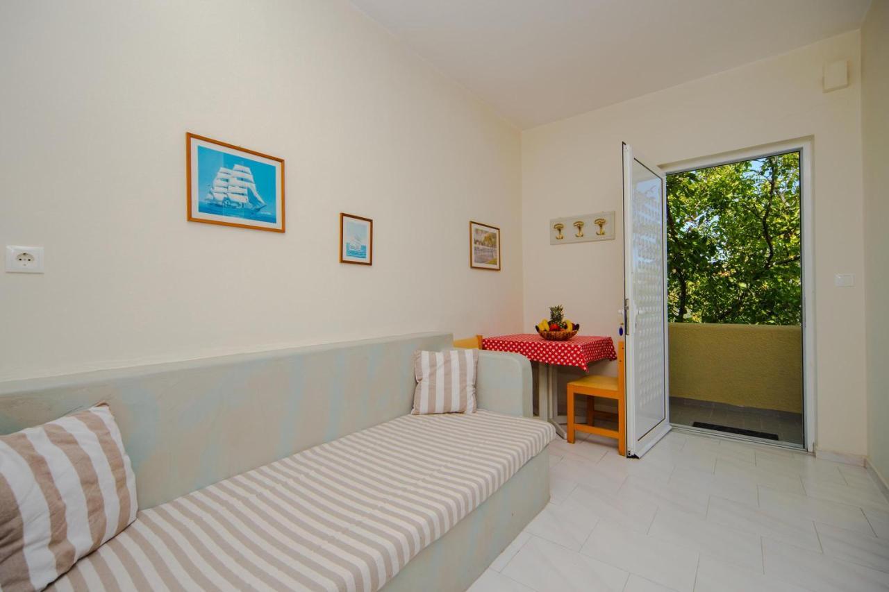 Sunset Apartments อาร์คานเยโลส ภายนอก รูปภาพ