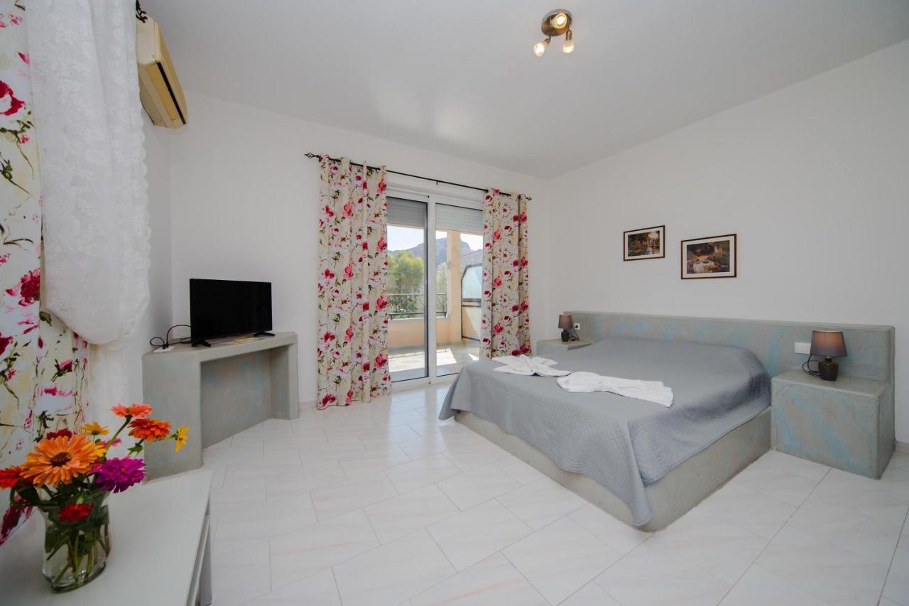 Sunset Apartments อาร์คานเยโลส ภายนอก รูปภาพ