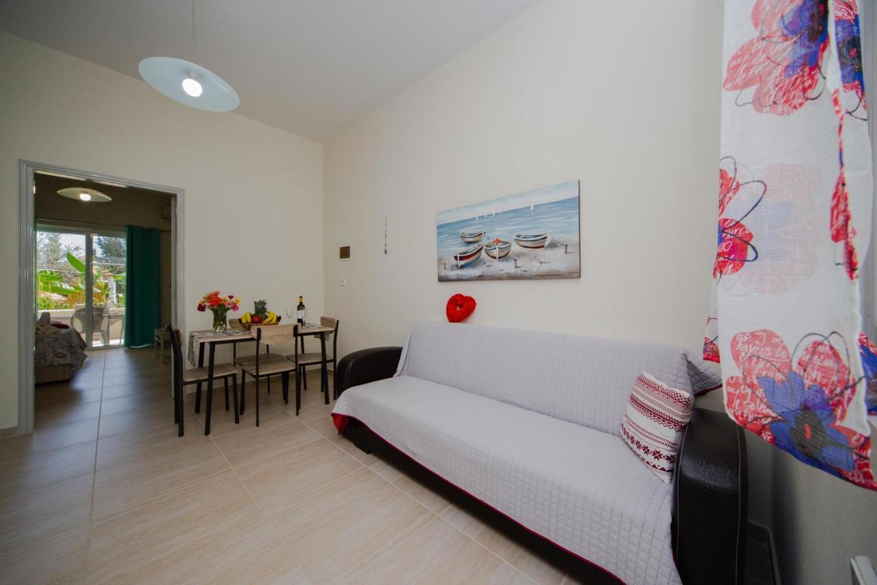 Sunset Apartments อาร์คานเยโลส ภายนอก รูปภาพ